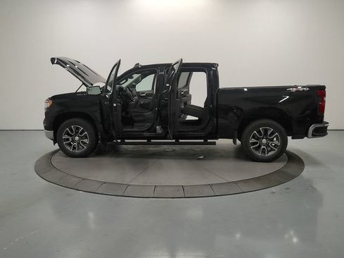 Used 2025 Chevrolet Silverado 1500 LT AWD/4WD image 15