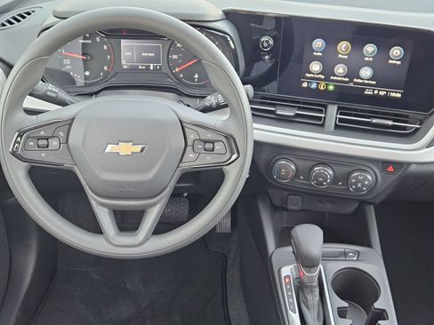 New 2026 Chevrolet Trax LS w/ LS Convenience Package FWD image 25
