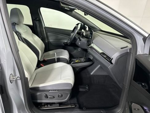 Used 2022 Volkswagen ID.4 Pro S w/ Gradient Package image 28