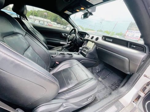 Used 2019 Ford Mustang GT Premium w/ Equipment Group 401A RWD image 24