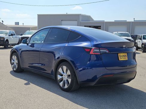 Used 2021 Tesla Model Y Long Range image 5