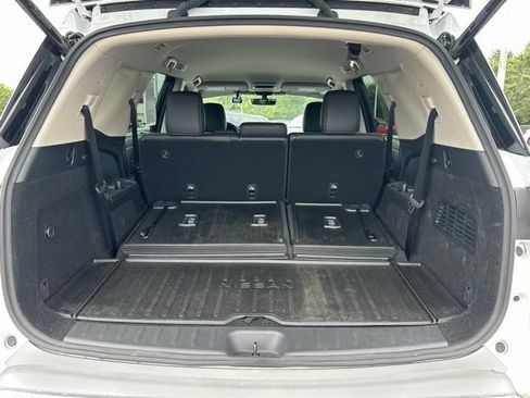 Used 2025 Nissan Pathfinder SL w/ Cargo Package FWD image 21