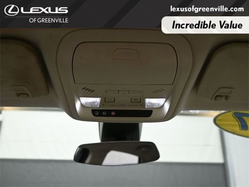 Used 2017 Cadillac XT5 Luxury w/ Driver Awareness Package image 26