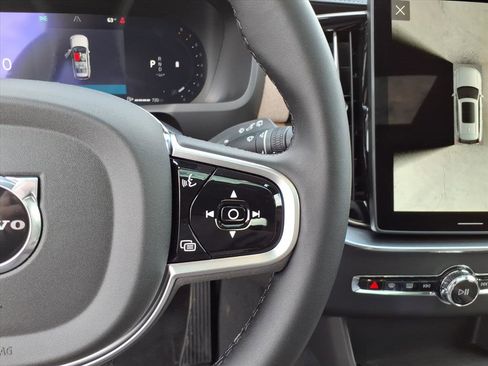 Certified 2026 Volvo XC90 B6 Plus w/ Protection Package image 16