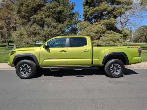 Used 2023 Toyota Tacoma TRD Off-Road w/ Advanced Technology Package image 2