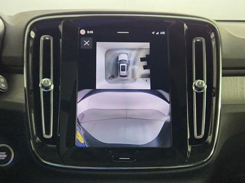 Used 2026 Volvo XC40 B5 Plus w/ Climate Package AWD/4WD image 55