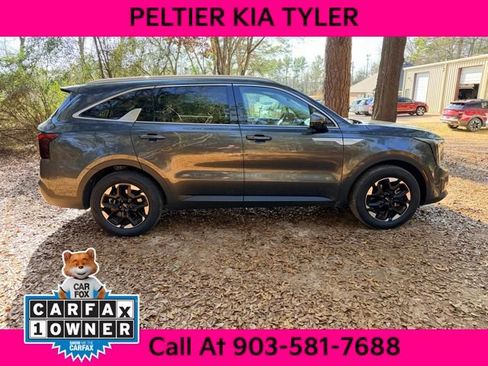 Certified 2024 Kia Sorento S image 15