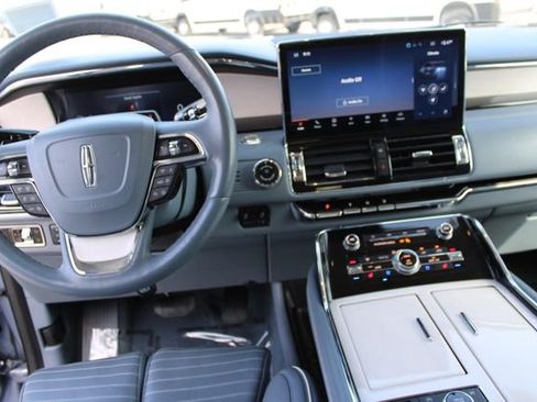 Used 2024 Lincoln Navigator Black Label AWD/4WD image 17