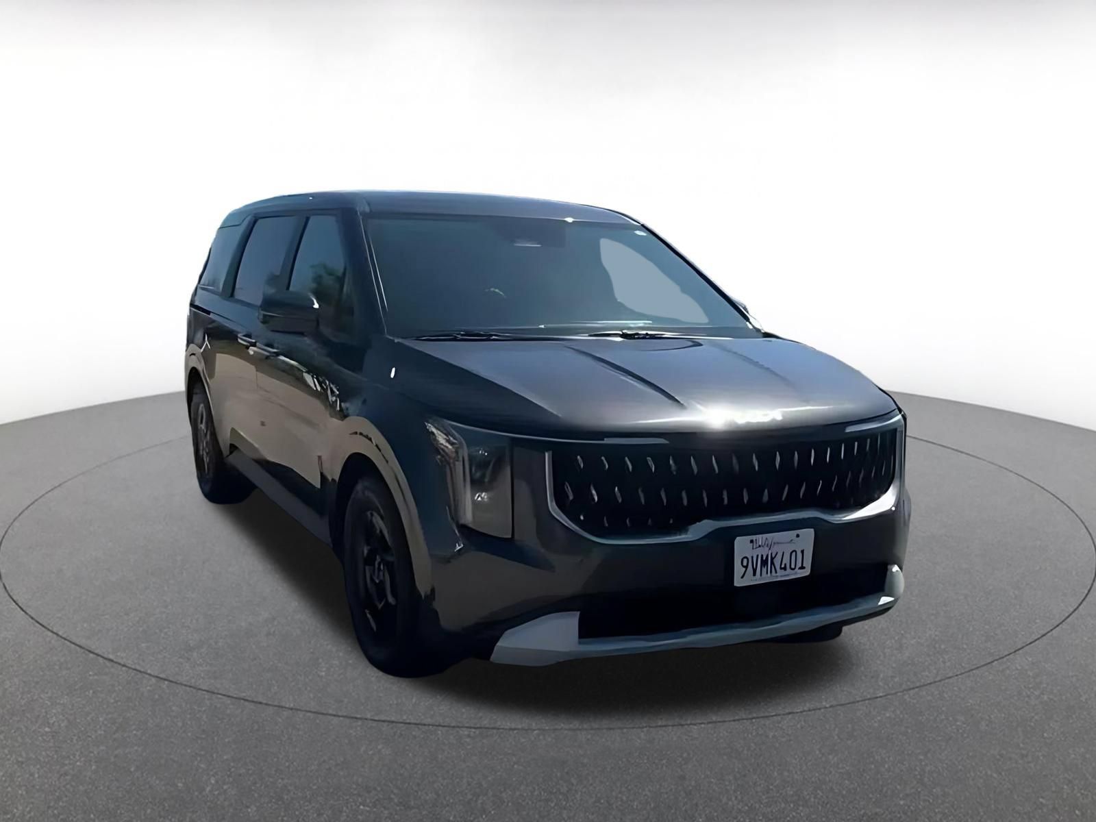 Used 2026 Kia Carnival FWD image 3