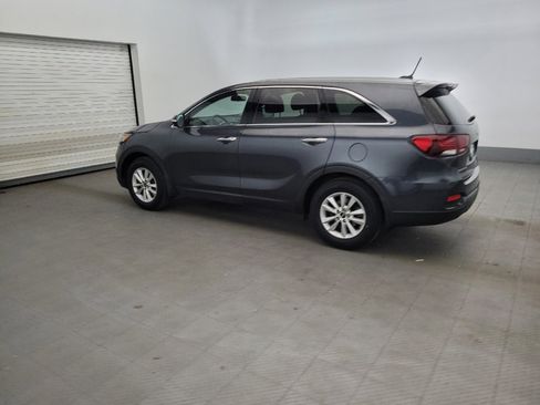 Used 2020 Kia Sorento LX FWD image 3