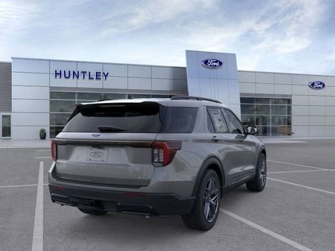 New 2026 Ford Explorer ST-Line w/ ST-Line Street Pack image 8