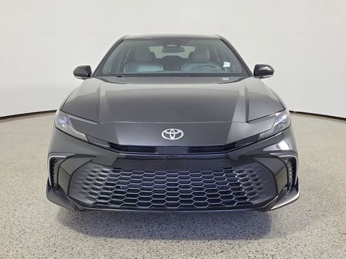 Used 2026 Toyota Camry SE FWD image 3