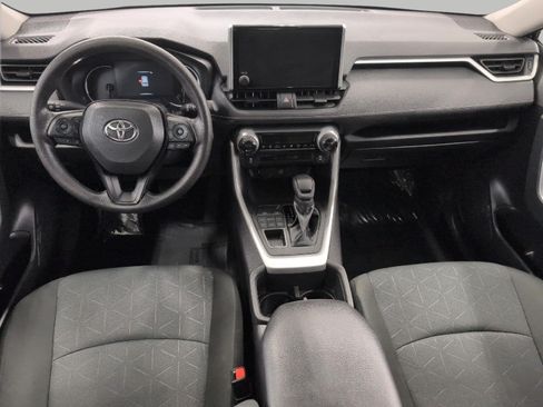 Used 2025 Toyota RAV4 XLE AWD/4WD image 6