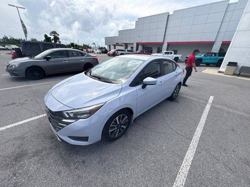 Used 2025 Nissan Versa SV w/ Trunk Package FWD image 6