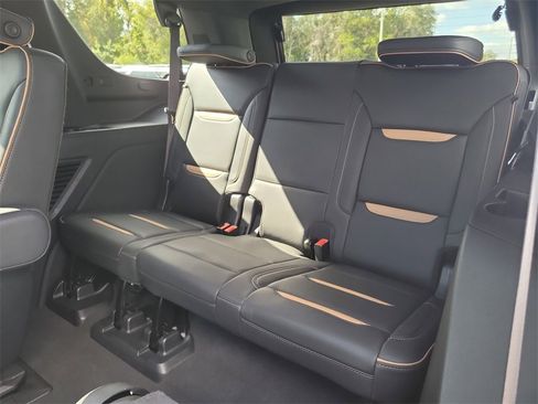 Used 2023 GMC Yukon AT4 w/ Technology Package image 13