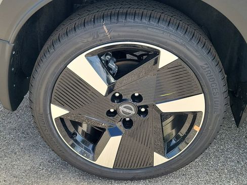 New 2026 Nissan Kicks SR w/ SR Premium Package FWD image 6