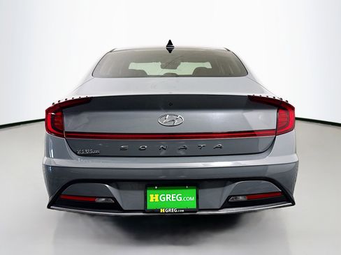 Used 2021 Hyundai Sonata SE w/ Preferred Accessory Package image 8
