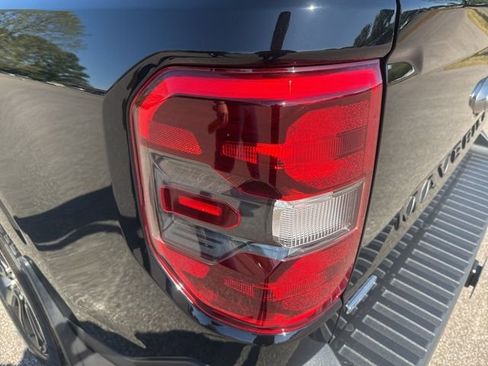 Used 2023 Ford Maverick Lariat w/ Lariat Luxury Package image 10