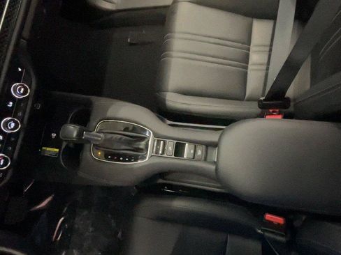 Certified 2024 Honda HR-V EX-L image 37