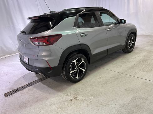 Certified 2023 Chevrolet TrailBlazer RS w/ Sun and Liftgate Package image 11