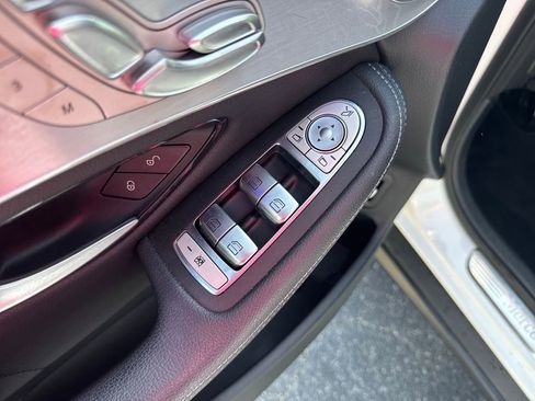 Used 2020 Mercedes-Benz GLC 300 image 11