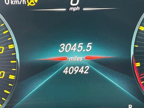 Used 2020 Mercedes-Benz C 63 AMG Cabriolet image 48