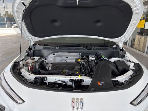 Used 2025 Buick Envista Sport Touring image 32