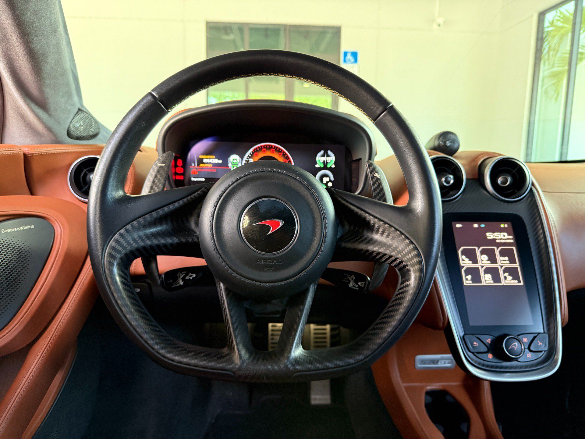 Used 2017 McLaren 570S RWD image 30