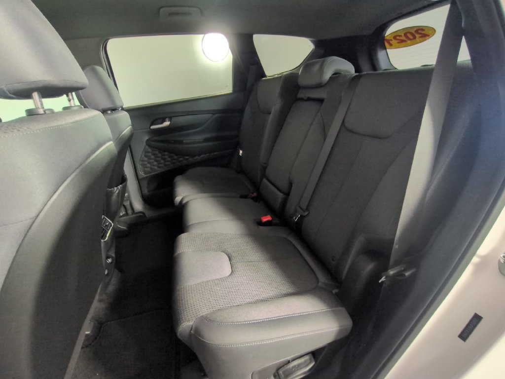 Used 2021 Hyundai Santa Fe SE w/ Cargo Package FWD image 19