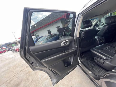 Used 2015 Nissan Pathfinder SL w/ Cargo Package AWD/4WD image 18
