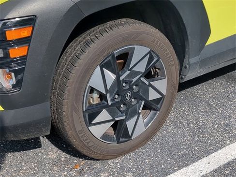 Used 2024 Hyundai Kona SEL image 9