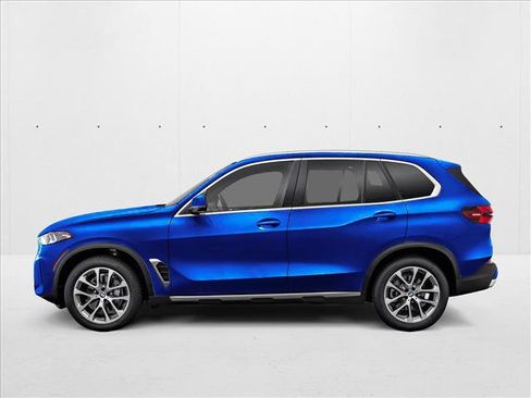 New 2026 BMW X5 M60i w/ Executive Package image 3