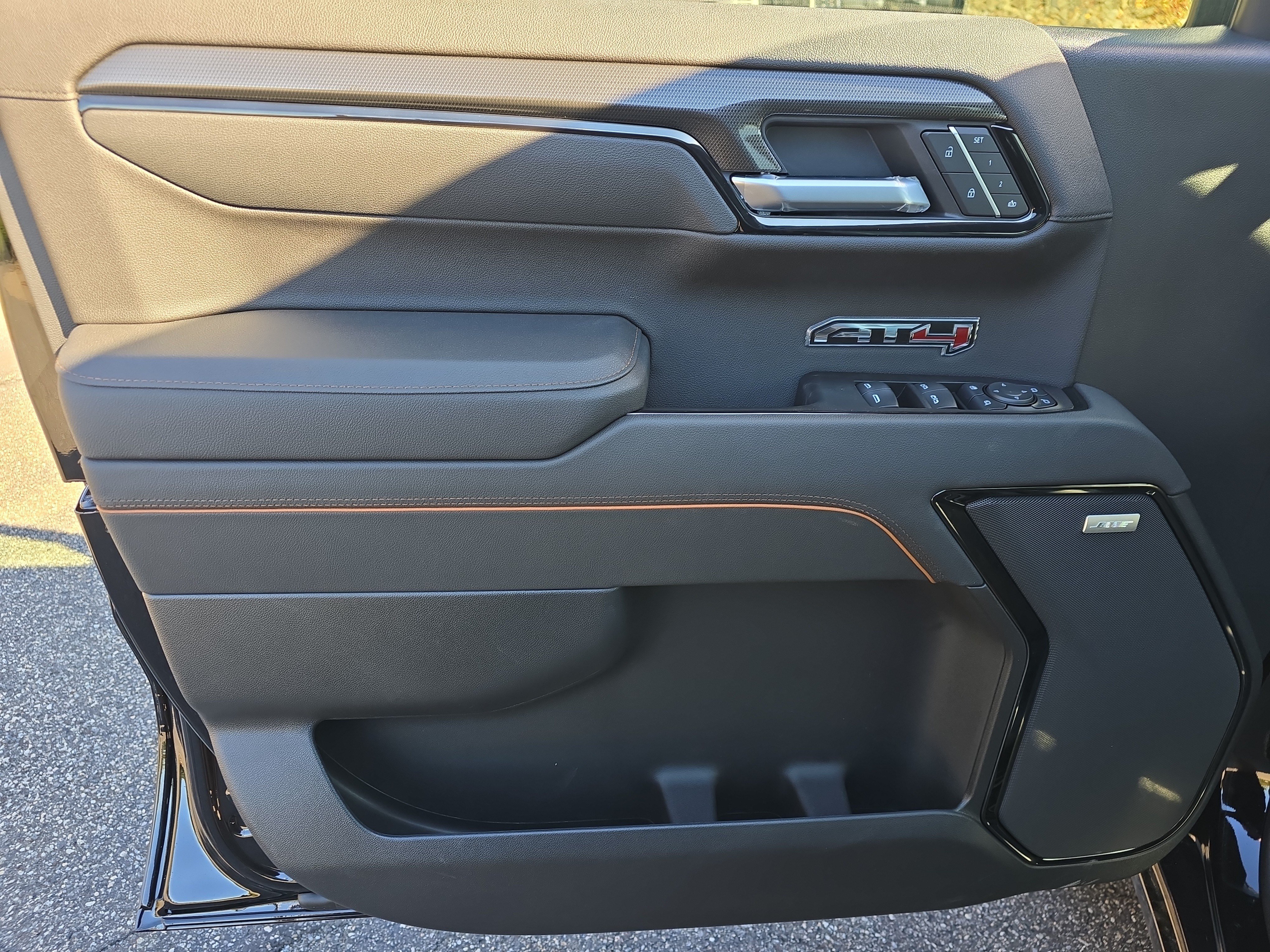 New 2026 GMC Sierra 1500 AT4 w/ LPO, Black Badging Package AWD/4WD image 13