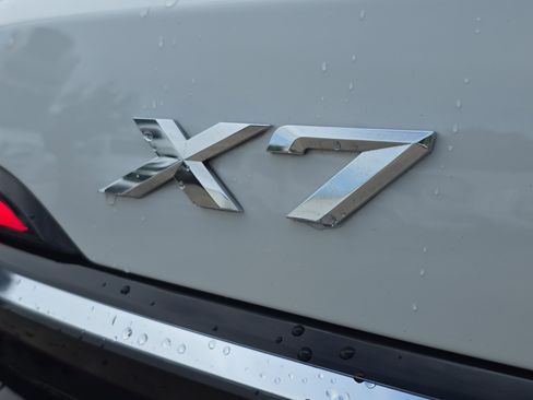 Used 2023 BMW X7 xDrive40i w/ M Sport Package AWD/4WD image 10
