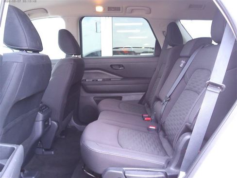 Used 2025 Nissan Pathfinder SV AWD/4WD image 6