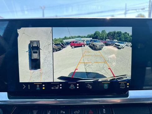 Used 2024 Chevrolet Silverado 3500 LTZ w/ LTZ Plus Package AWD/4WD image 17