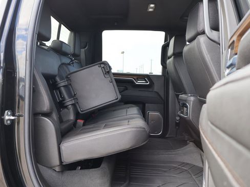 Used 2024 Chevrolet Silverado 2500 High Country w/ High Country Premium Package image 37