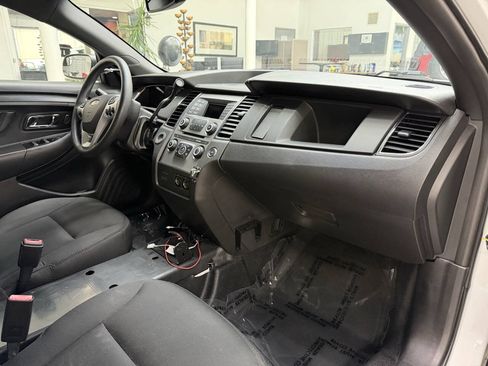 Used 2016 Ford Taurus Police Interceptor AWD image 18