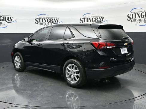 Used 2023 Chevrolet Equinox LS FWD image 6