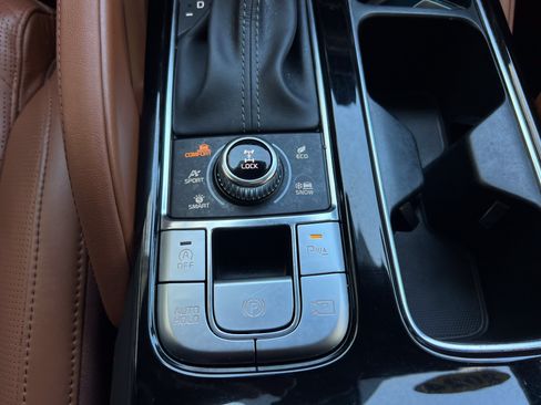 Used 2024 Kia Telluride SX Prestige X-Pro AWD/4WD image 32
