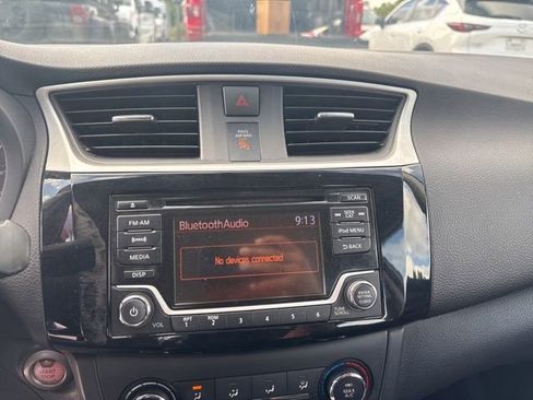 Used 2017 Nissan Sentra SV FWD image 12