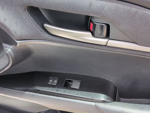 Used 2025 Toyota Camry LE FWD image 33