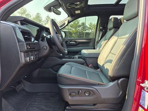 Used 2026 GMC Yukon XL AT4 w/ AT4 Premium Plus Package AWD/4WD image 17