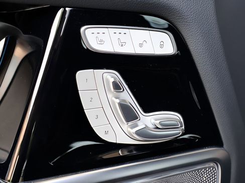 Used 2025 Mercedes-Benz G 550 image 10