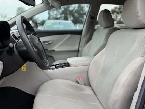 Used 2012 Toyota Venza LE image 12