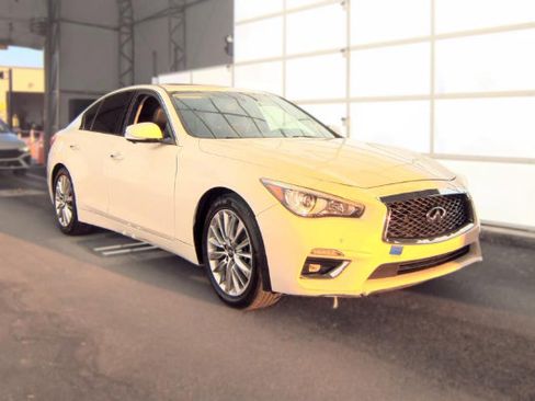Used 2021 INFINITI Q50 Luxe RWD image 3