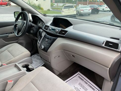Used 2013 Honda Odyssey EX image 10