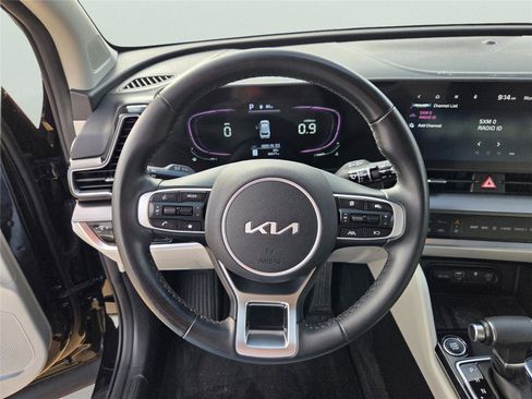 Used 2024 Kia Sportage EX image 27