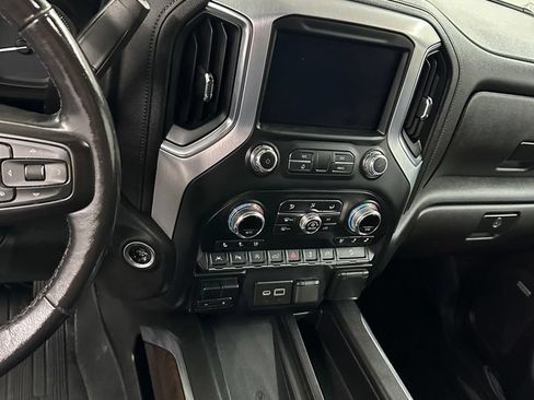 Used 2022 GMC Sierra 1500 SLT w/ SLT Premium Plus Package AWD/4WD image 16