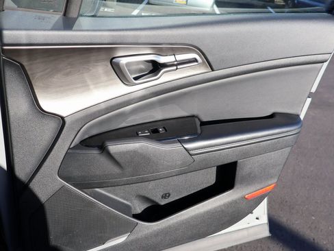 Used 2023 Kia Sportage X-Line w/ X-Line Premium Package image 11